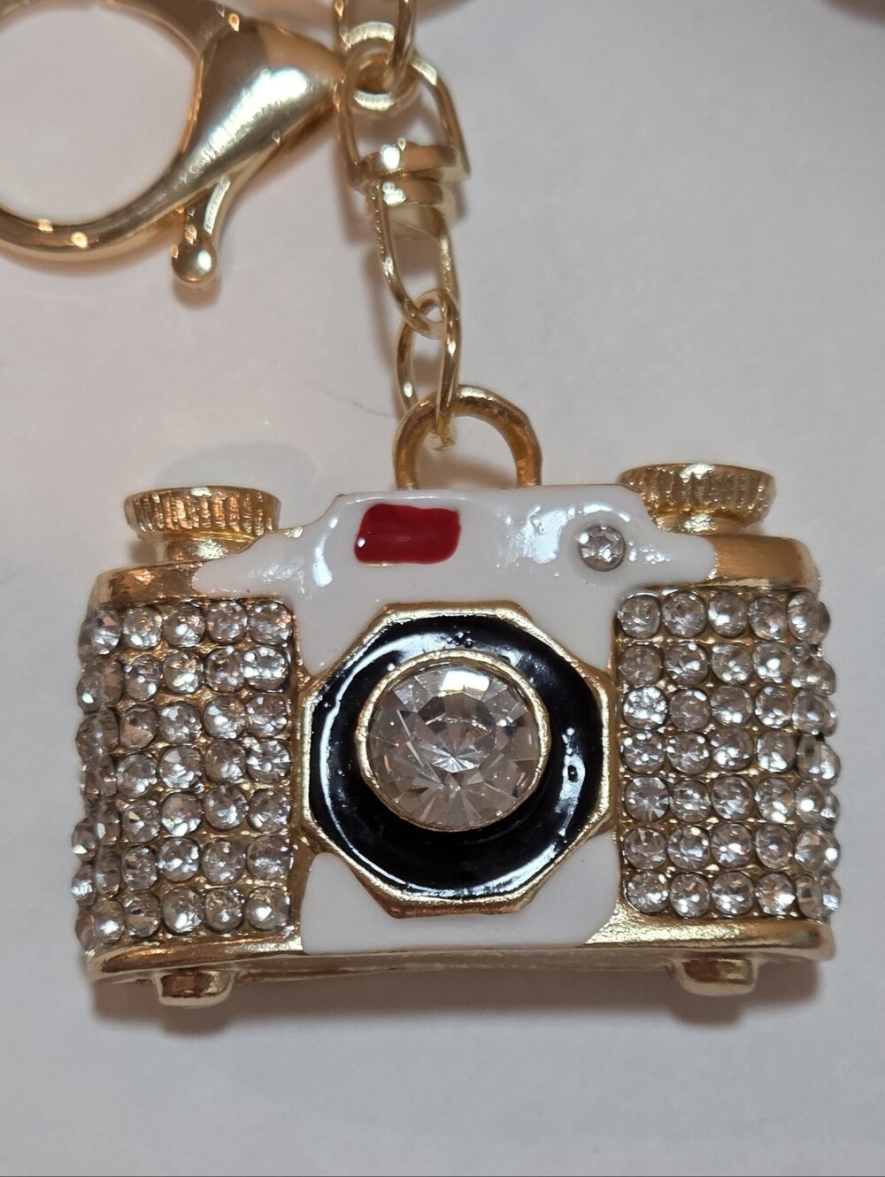 Vintage Style Rhinestone Camera Keyring ✨ Bag Charm with Glam Red Jewel Wristlet - Picture 2 of 15